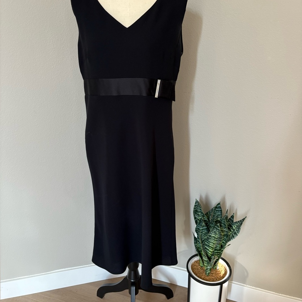 LOFT Black Sleeveless Dress